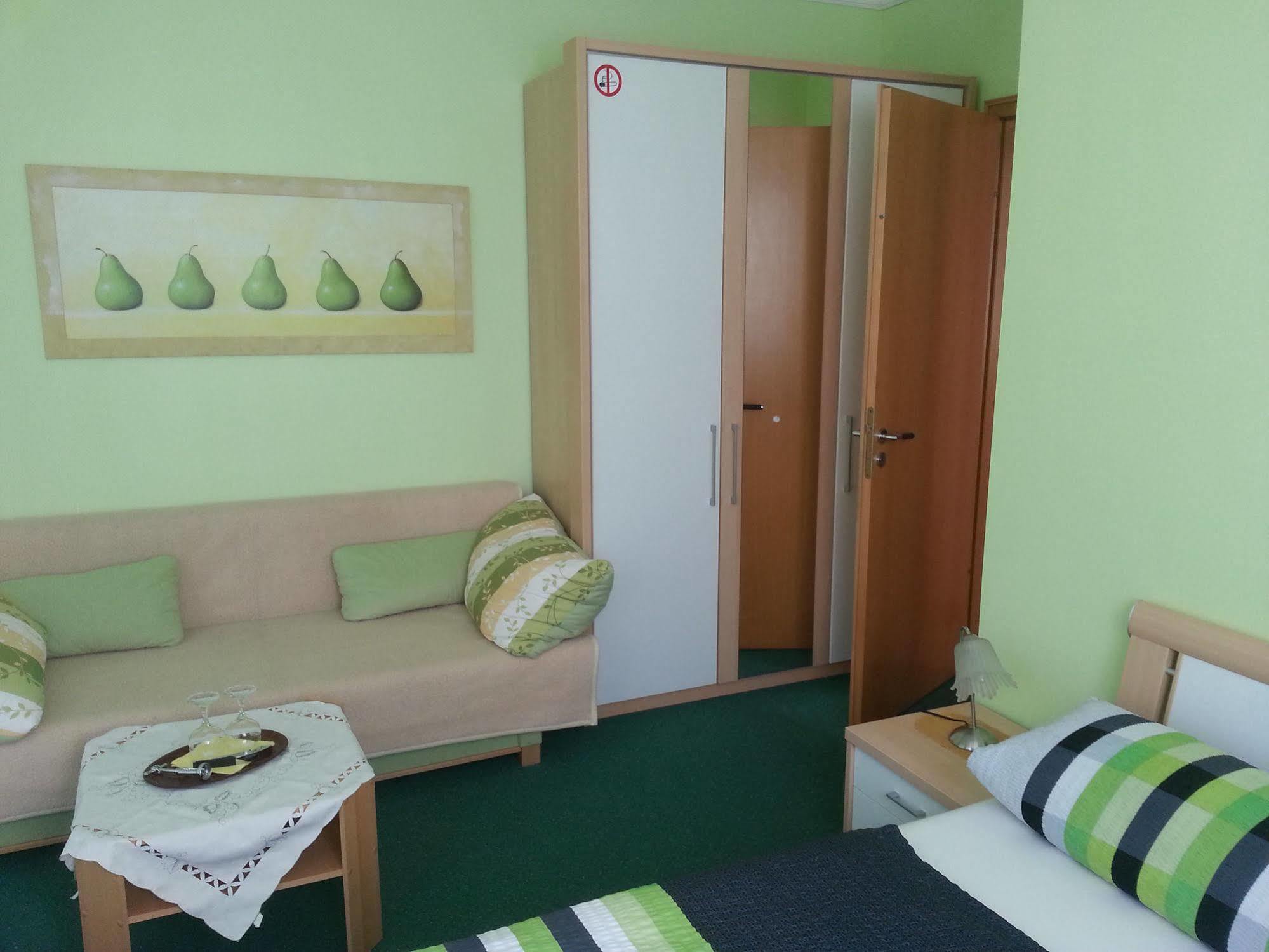 Hotel Und Appartementhaus Rheden Glienicke/Nordbahn Extérieur photo